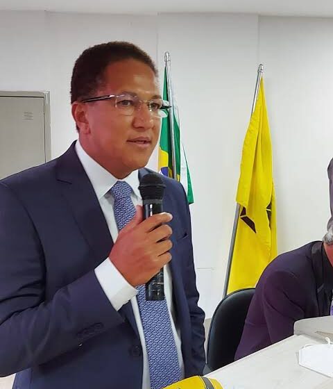 Em entrevista a Rádio o prefeito Augusto Castro anuncia possível reajuste salarial de servidores