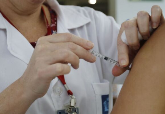 Com mais de 20 casos de H1N1 Itabuna terá no sábado Dia D de Vacinação Contra a Gripe