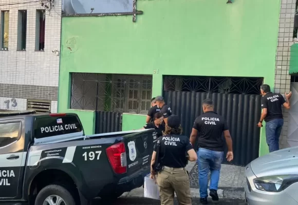 Polícia prende dupla investigada por pornografia infantil em Itabuna