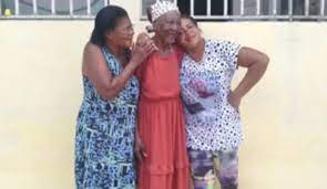 Idosa celebra 110 anos de vida no sul da Bahia; pai dela também chegou a ser centenário