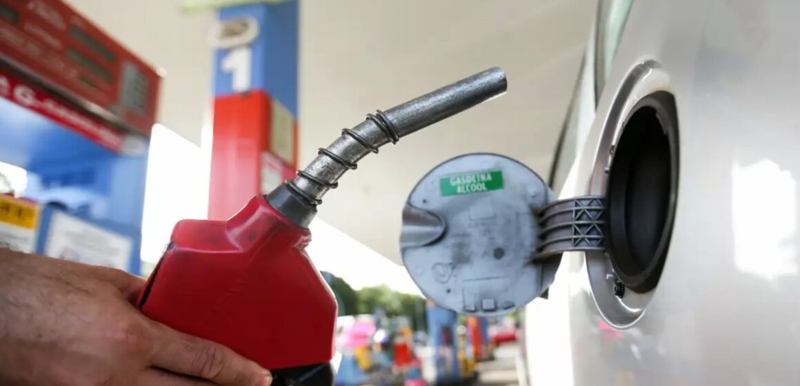 Preço da gasolina no Brasil já sente os impactos do conflito no Oriente Médio