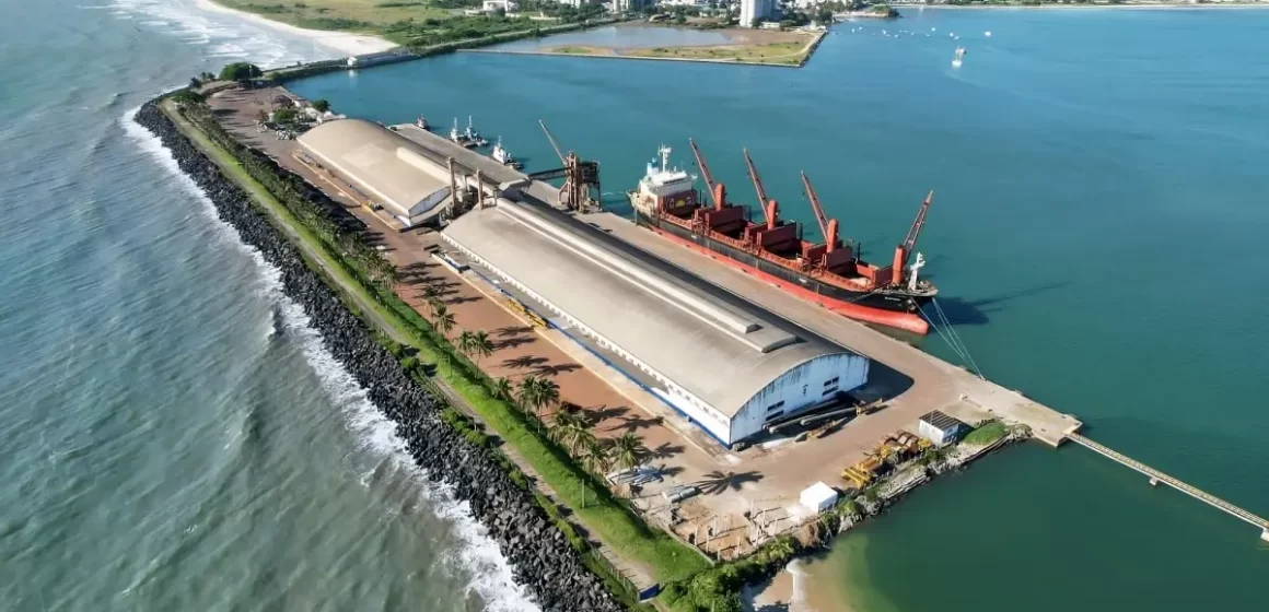 Governo federal abre licitação para obras de dragagem no porto de Ilhéus