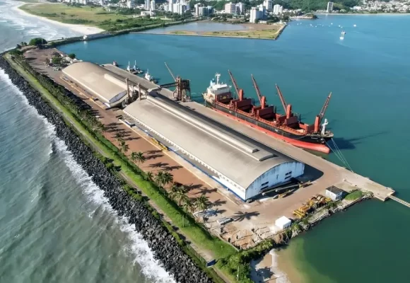 Governo federal abre licitação para obras de dragagem no porto de Ilhéus