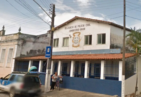 Mulher é morta a tiros em Canavieiras; vítima tentou  entrar na casa de vizinho militar para fugir de agressor
