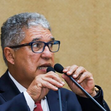 PSD aciona Rosemberg Pinto na justiça por divulgação de pesquisa eleitoral sem registro em Ilhéus