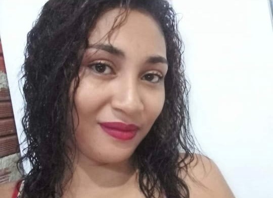 Mulher é perseguida e morta a facadas em Ilhéus; ex-companheiro foi preso suspeito do crime