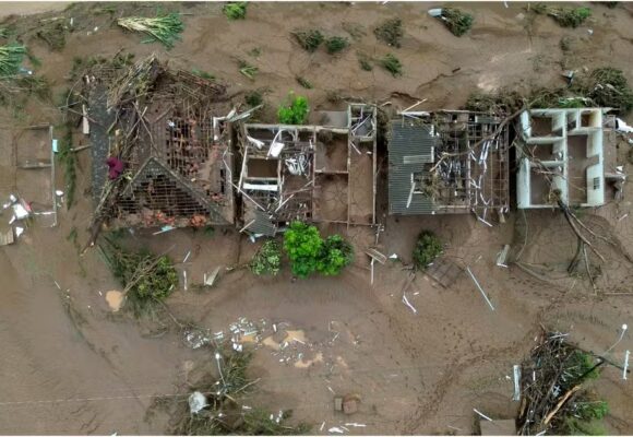 Tragédia no RS: municípios calculam 100 mil casas destruídas ou danificadas pela chuva