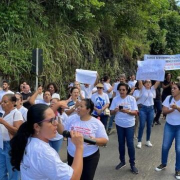 Servidores da  SESAB protestam na BR-415 trecho Ilhéus-Itabuna