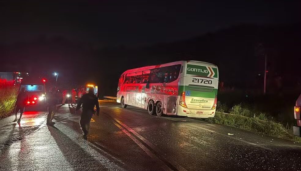 Curva do Cassimiro, na BR-101, é palco de mais um grave acidente;  quatro pessoas morrem no último sábado