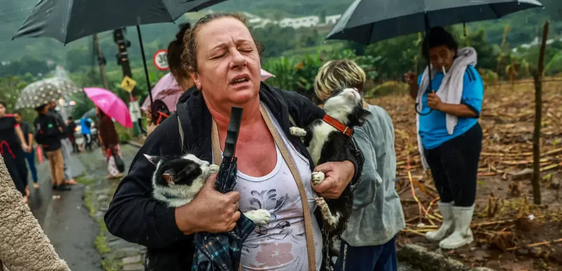 Número de desalojados dobra em 24 horas no Rio Grande do Sul