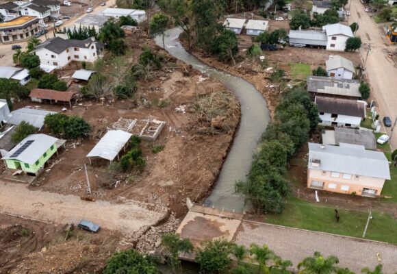 Defesa Civil registra 172 mortes devido às enchentes no RS; 42 ainda estão desaparecidas