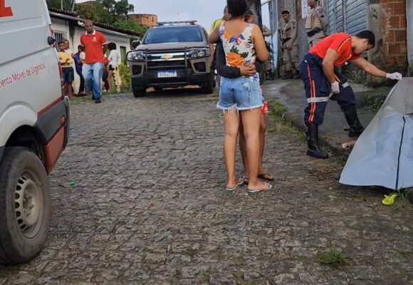 Corpo de mulher é encontrado com sinais de violência no Maria Pinheiro