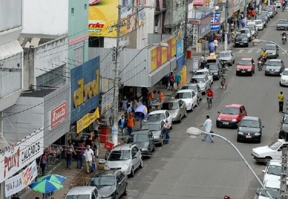 Comércio de Itabuna funciona em horário especial para os dias dos namorados e São João