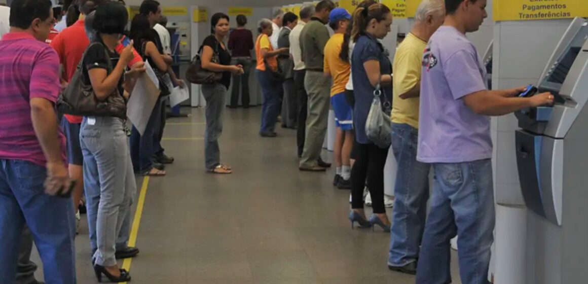 Extratos bancários vão ser padronizados a partir de segunda-feira