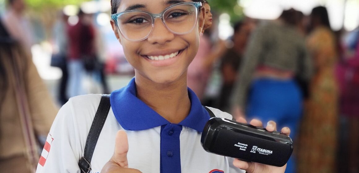 Mais de dois mil óculos de grau são doados para alunos da Rede Municipal de Ensino de Itabuna