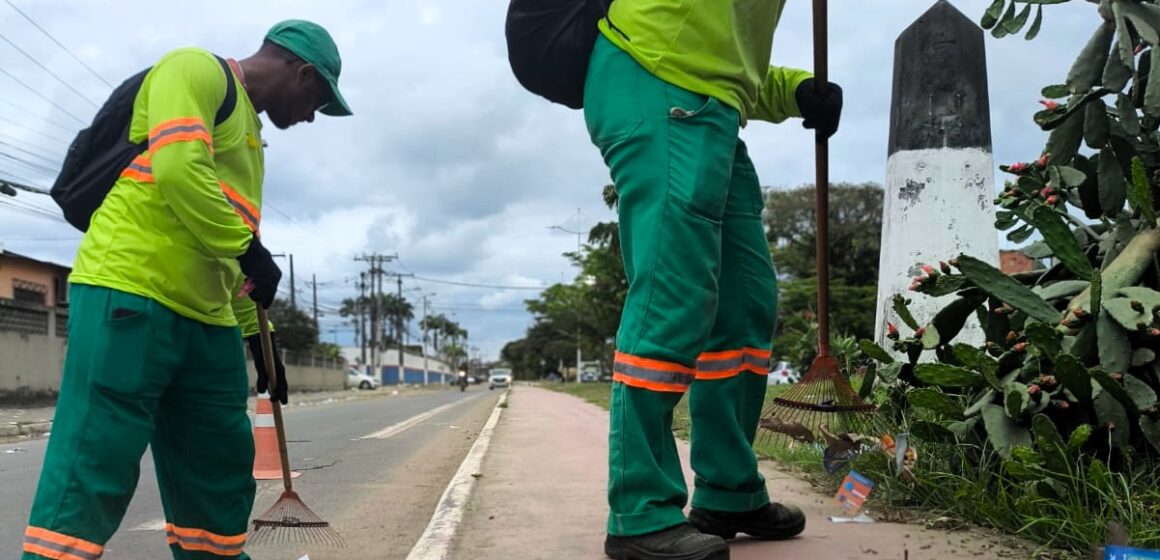 Mais de 200 toneladas de lixo eleitoral já foram removidos das  ruas de Itabuna