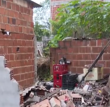 Duas pessoas morrem e uma fica ferida após serem atropeladas na porta de residência em Olivença