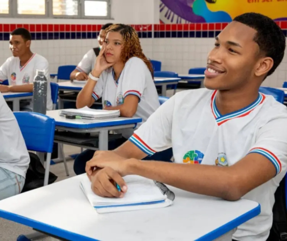 Renovação de matrícula para estudantes da rede estadual baiana começa nesta segunda-feira